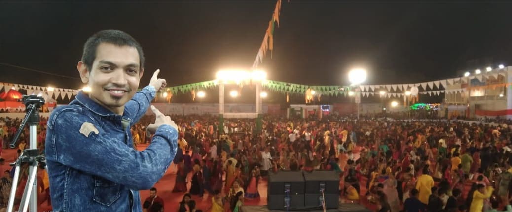 Mrugesh Shukla at a large-scale Garba Navratri event