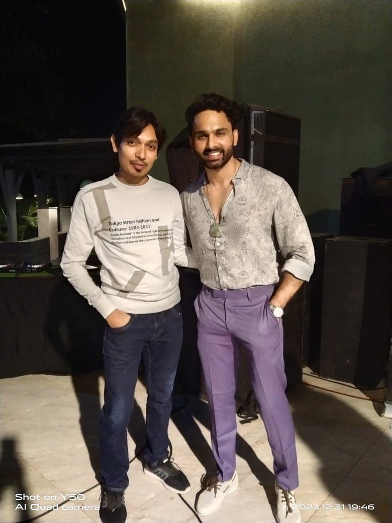 Mrugesh Shukla with a guest artist at a live event booked well in advance